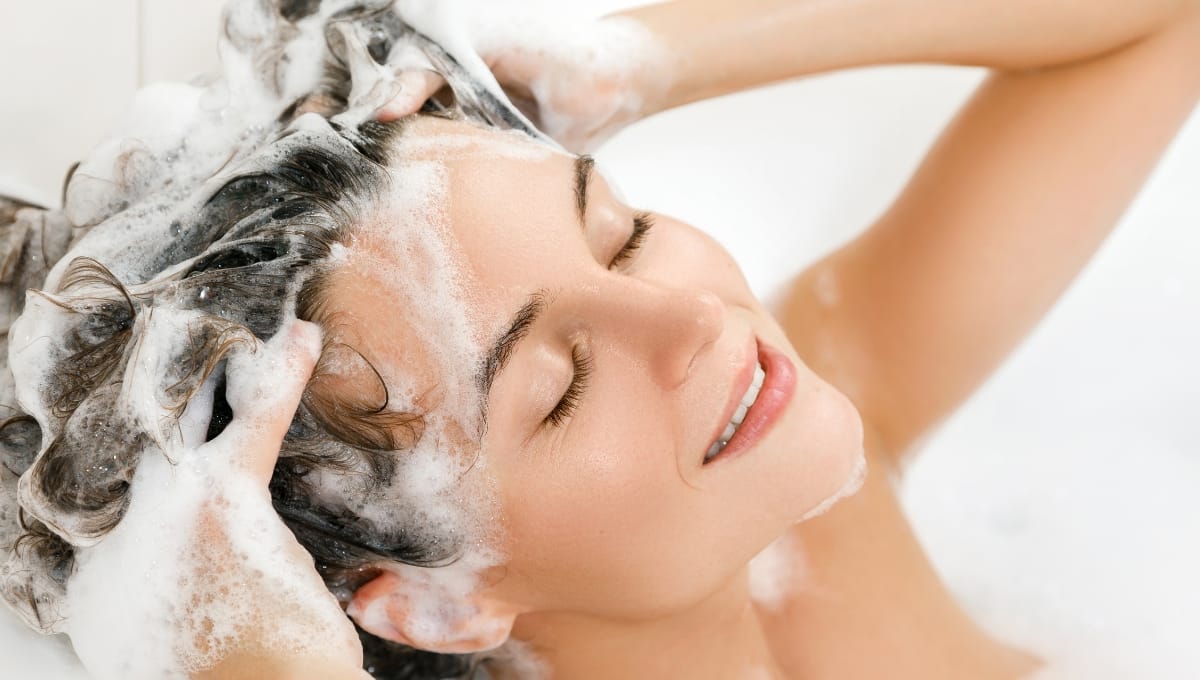 Can I mix rosemary oil with my shampoo