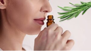 How does rosemary oil smell